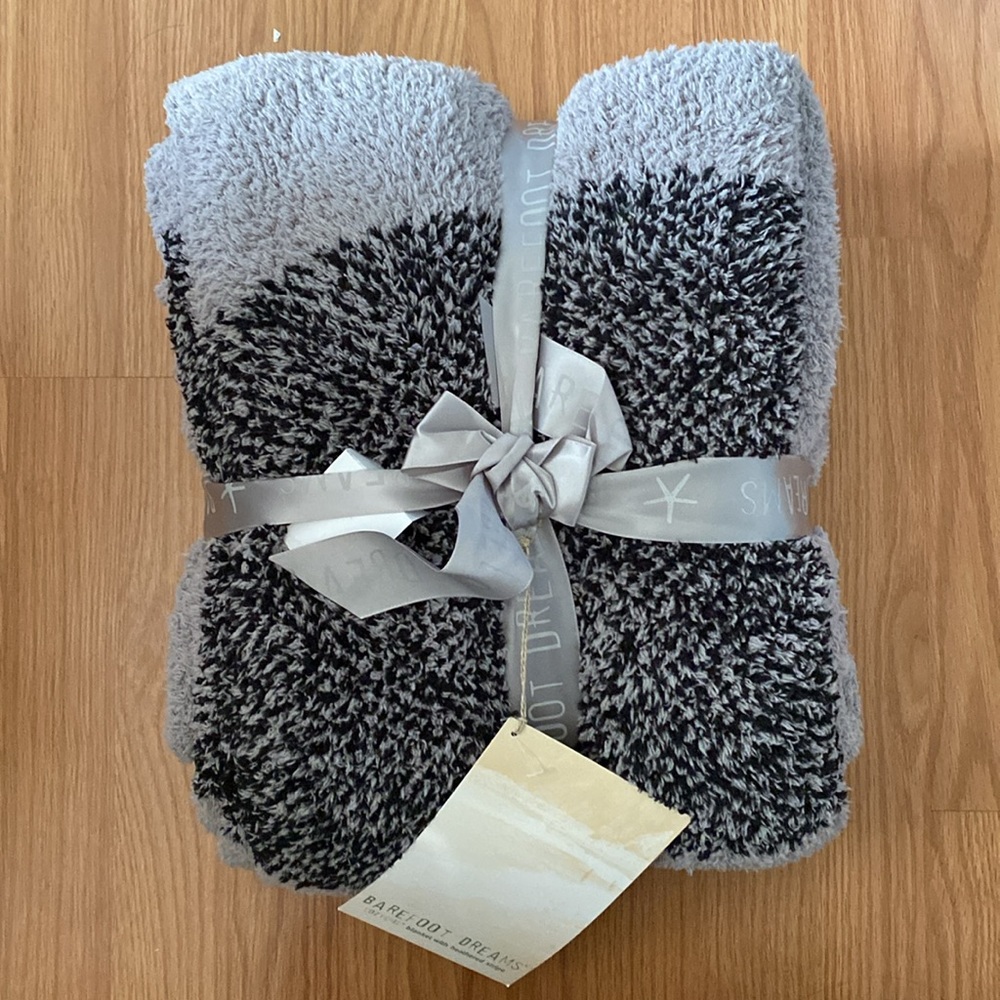 ❤️ Barefoot Dreams Stripe Cozy Blanket Throw NWT